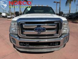 
										2012 Ford F-550 XL 12′ cama de estacas con puerta trasera (1600 LB) full									