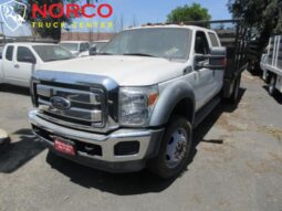 
										2012 Ford F550 XL Crew Cab ’12 Cama de gas de estaca full									