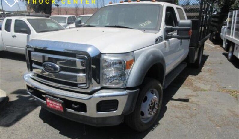 
								2012 Ford F550 XL Crew Cab ’12 Cama de gas de estaca full									