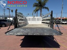 
										2012 Ford F-550 XL 12′ cama de estacas con puerta trasera (1600 LB) full									