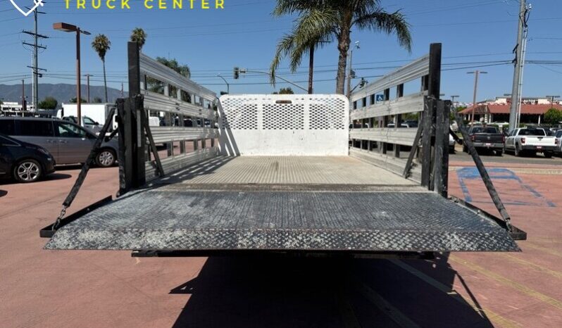 
								2012 Ford F-550 XL 12′ cama de estacas con puerta trasera (1600 LB) full									