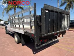 
										2012 Ford F-550 XL 12′ cama de estacas con puerta trasera (1600 LB) full									
