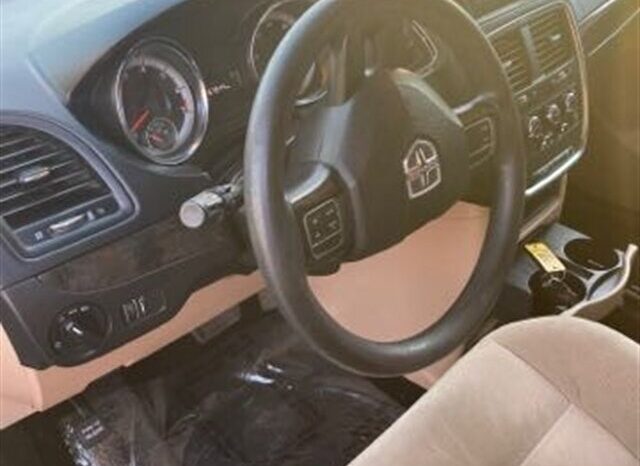 
								Dodge Grand Caravan SE 2016 full									