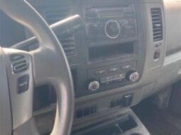 
										2013 Nissan NV 2500 HD S Techo alto con estantes y portaescaleras de carga full									