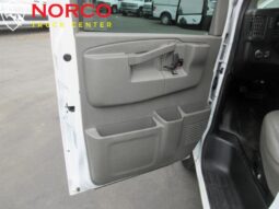 
										2017 Chevrolet Express 2500 G2500 Carga extendida con estantes full									