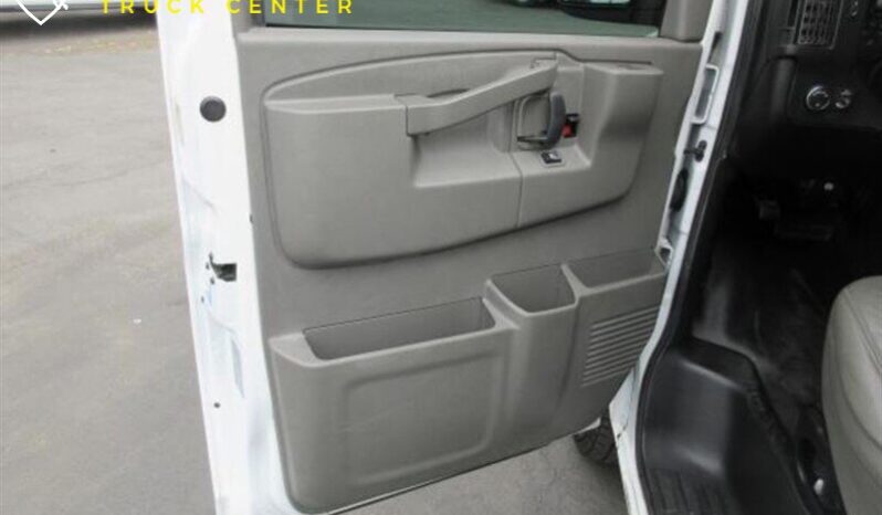 
								2017 Chevrolet Express 2500 G2500 Carga extendida con estantes full									