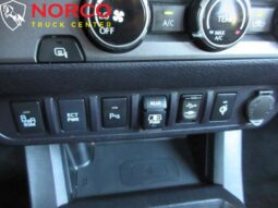 
										2018 Toyota Tacoma SR5 V6 CC,SB full									