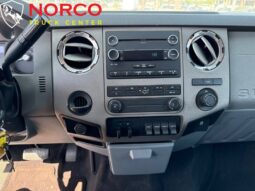 
										2012 Ford F-550 XL 12′ cama de estacas con puerta trasera (1600 LB) full									
