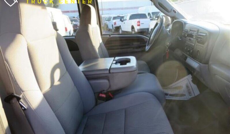 
								Ford F550 XLT 2006 full									
