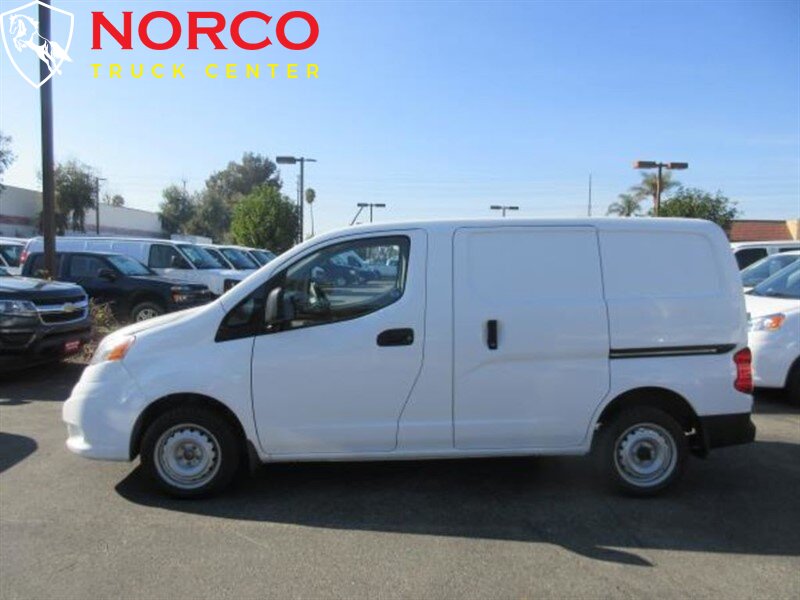 Nissan NV 200 2015