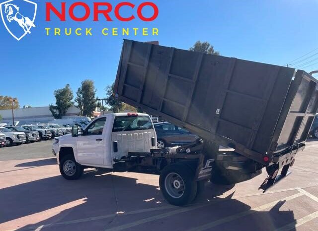
								Camión de trabajo Chevrolet Silverado 3500HD 2015, VOLCADO full									