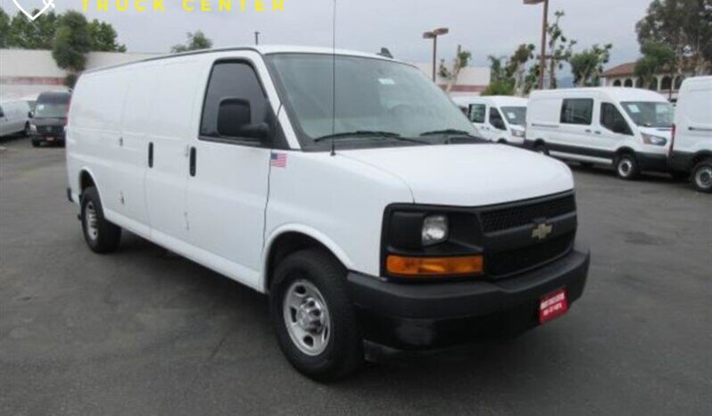 
								2017 Chevrolet Express 2500 G2500 Carga extendida con estantes full									