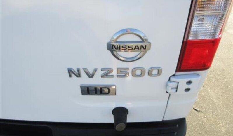 
								2015 Nissan NV 2500 HD S full									