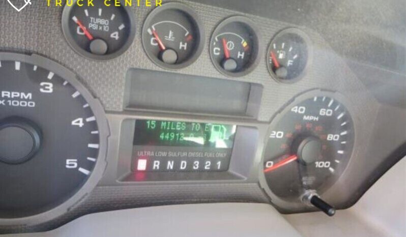 
								2008 Ford F-550 XL Cabina extendida full									
