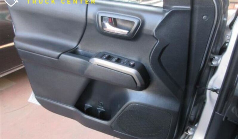 
								2018 Toyota Tacoma SR5 V6 CC,SB full									