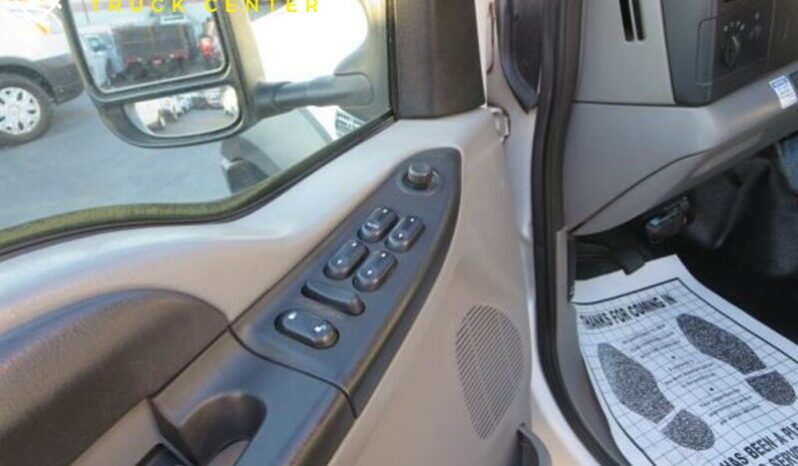 
								Ford F550 XLT 2006 full									