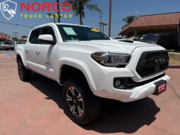 
										Toyota Tacoma SR5 V6 2018 full									