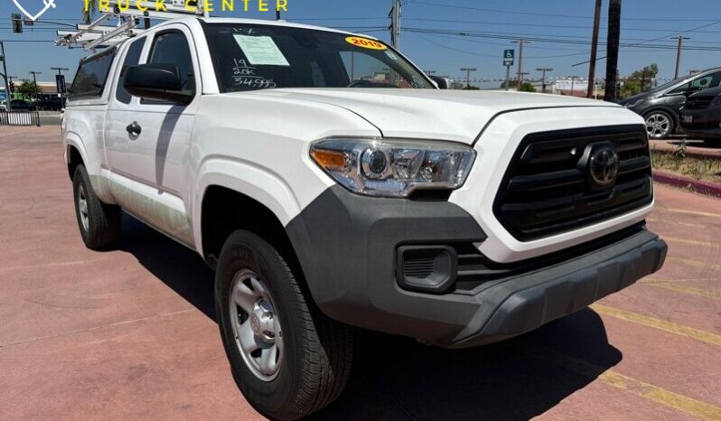 
								Toyota Tacoma SR 2019 .4×4 full									
