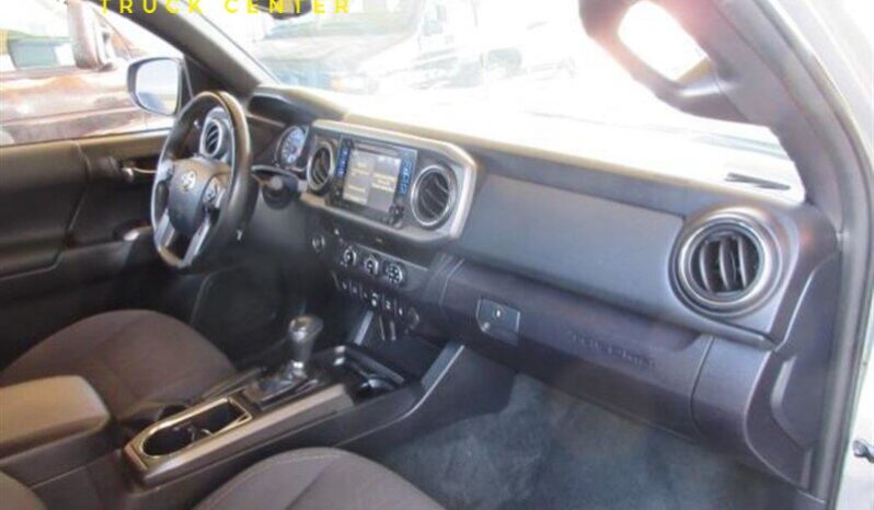
								2018 Toyota Tacoma SR5 V6 CC,SB full									