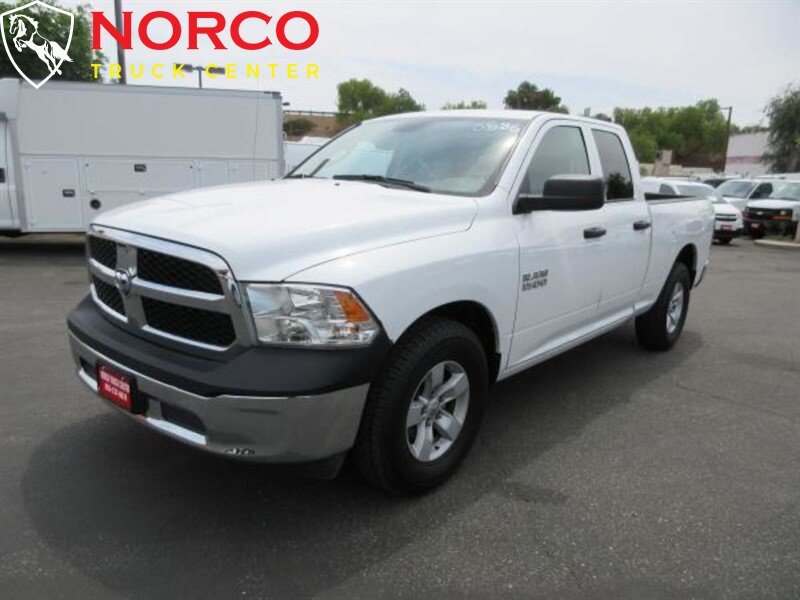 2018 RAM 1500 Tradesman Cabina extendida Cama corta