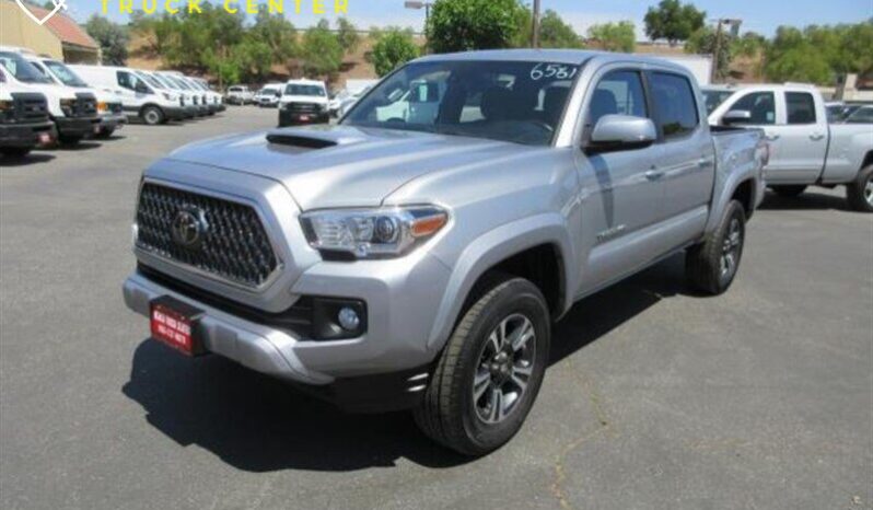 
								2018 Toyota Tacoma SR5 V6 CC,SB full									