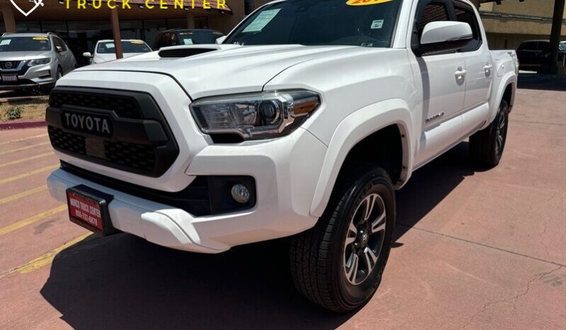 
								Toyota Tacoma SR5 V6 2018 full									