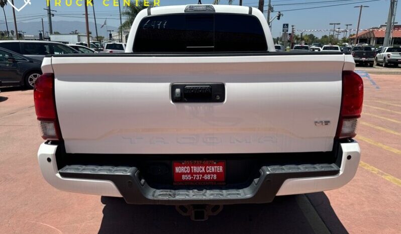 
								Toyota Tacoma SR5 V6 2018 full									