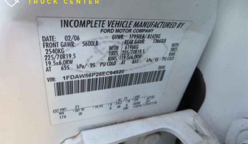 
								Ford F550 XLT 2006 full									