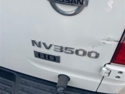 2013 Nissan NV 2500 HD S Techo alto con estantes y portaescaleras de carga