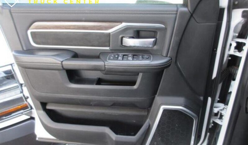 
								2020 RAM 2500 Laramie full									