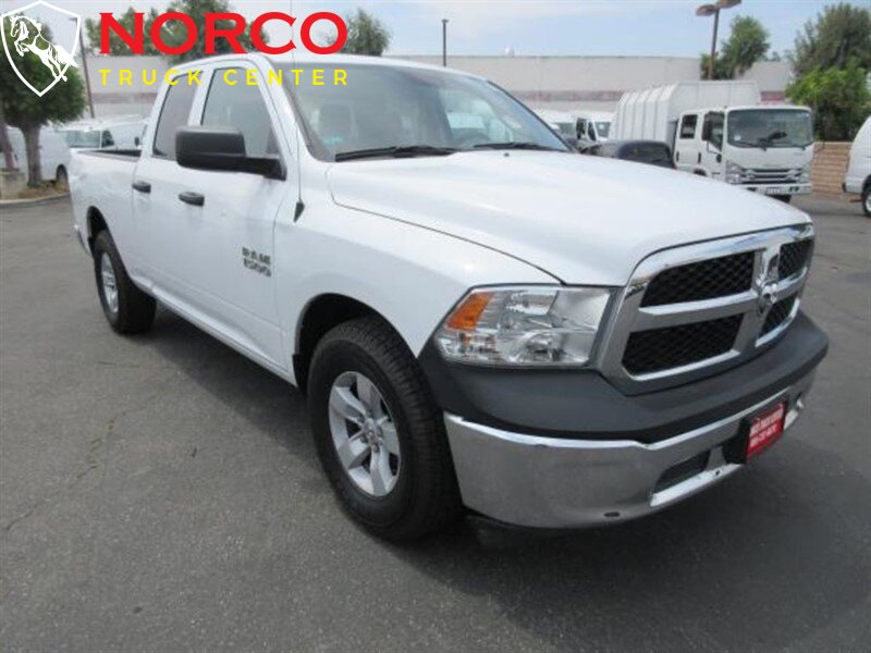 2018 RAM 1500 Tradesman Cabina extendida Cama corta