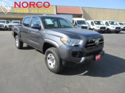 
										Toyota Tacoma SR V6 2017 full									
