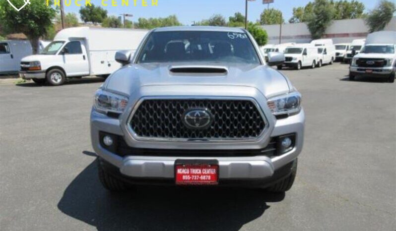 
								2018 Toyota Tacoma SR5 V6 CC,SB full									