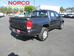 
										Toyota Tacoma SR V6 2017 full									