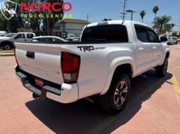 
										Toyota Tacoma SR5 V6 2018 full									