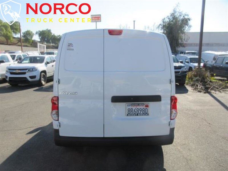 Nissan NV 200 2015