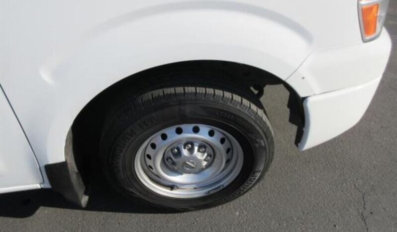 
								2015 Nissan NV 2500 HD S full									