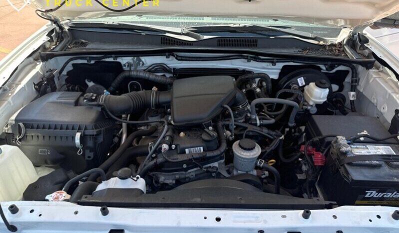 
								Toyota Tacoma SR 2019 .4×4 full									
