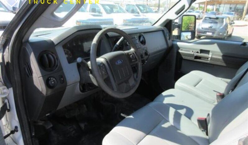
								2015 Ford F-350 Super Duty XL, CAMA DE UTILIDAD full									
