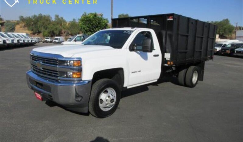 
								Camión de trabajo Chevrolet Silverado 3500HD 2015, VOLCADO full									