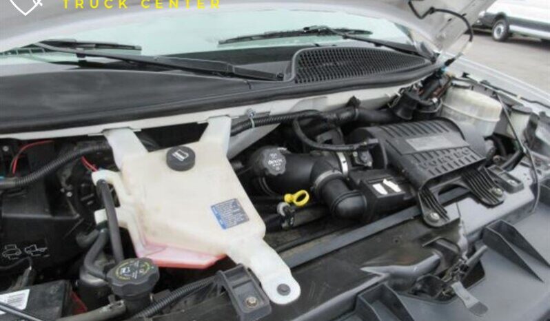 
								2017 Chevrolet Express 2500 G2500 Carga extendida con estantes full									