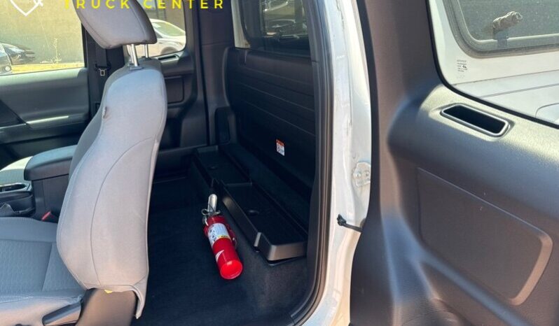 
								Toyota Tacoma SR 2019 .4×4 full									