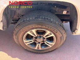 
										Toyota Tacoma SR5 V6 2018 full									