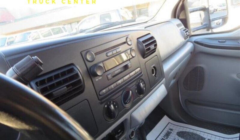
								Ford F550 XLT 2006 full									