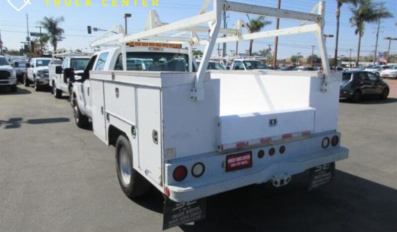 
								2015 Ford F-350 Super Duty XL, CAMA DE UTILIDAD full									
