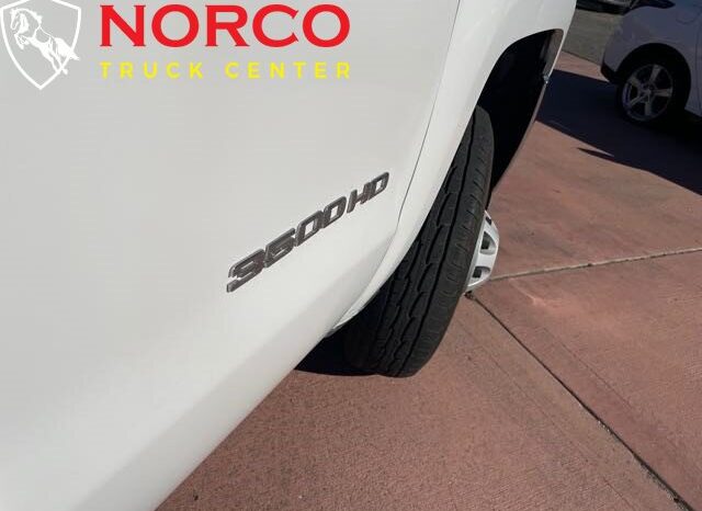 
								Camión de trabajo Chevrolet Silverado 3500HD 2015, VOLCADO full									