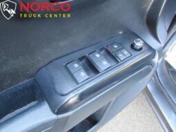 
										Toyota Tacoma SR V6 2017 full									