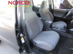 
										Toyota Tacoma SR V6 2017 full									