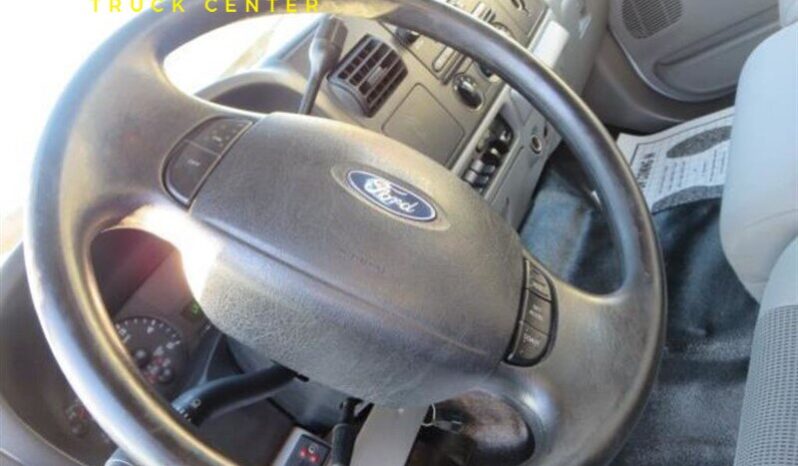 
								Ford F550 XLT 2006 full									