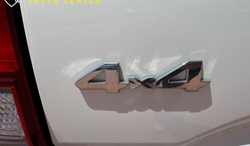 
								Toyota Tacoma SR 2019 .4×4 full									